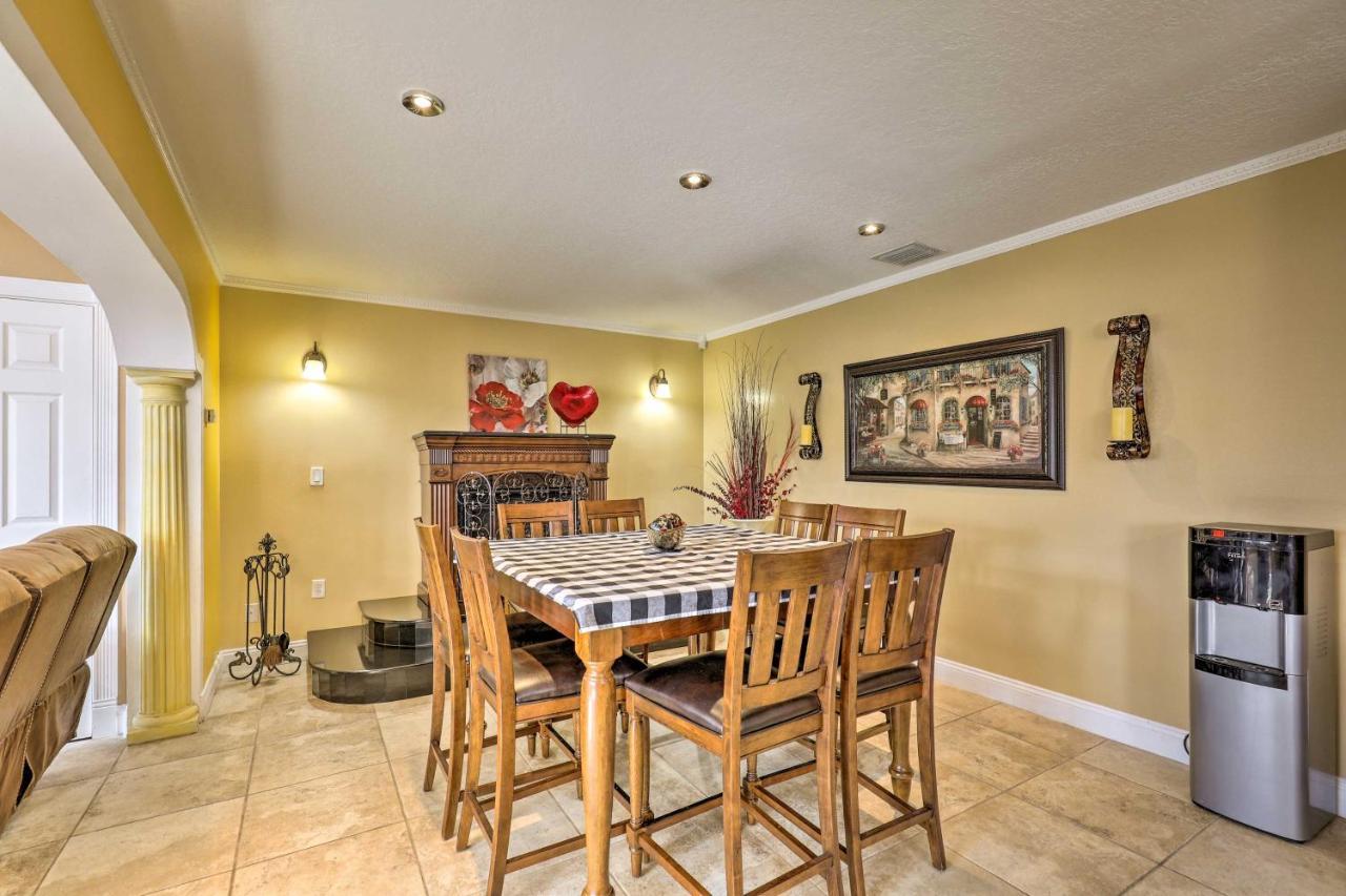 Cozy Home In Heart Of Tampa With Lanai And Pool! ภายนอก รูปภาพ